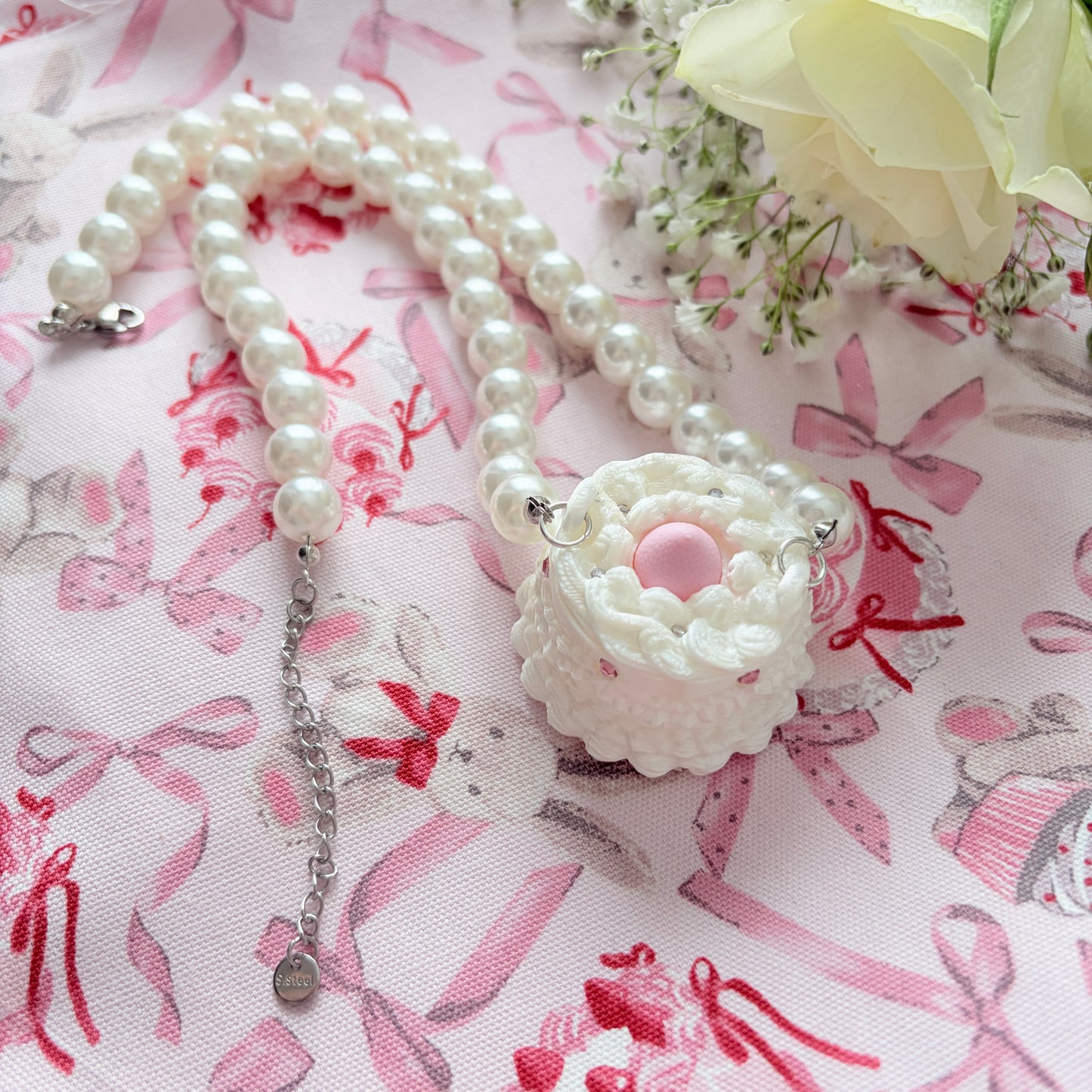 Lace Cake Necklace🎀🍰